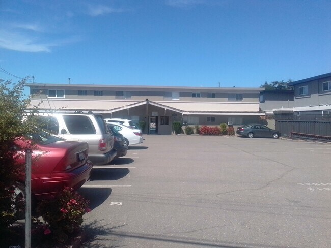 Apartamentos Anita Plaza - 20511 Anita Ave