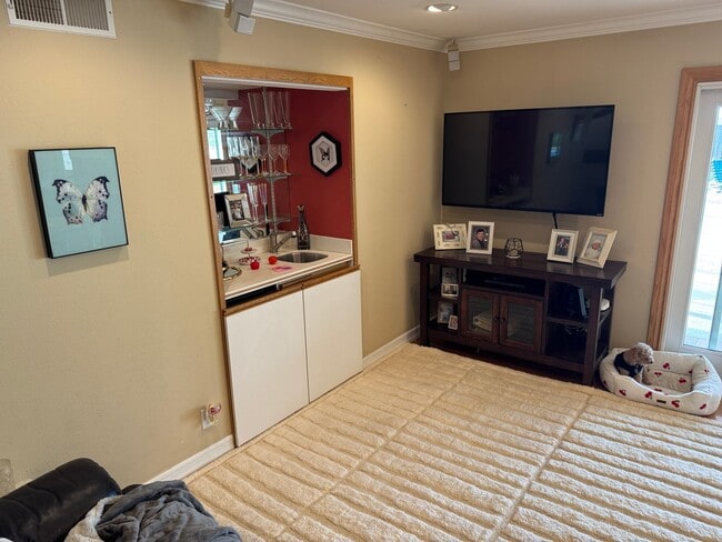 Foto del edificio - Ridgecrest Intermediate Adjacent