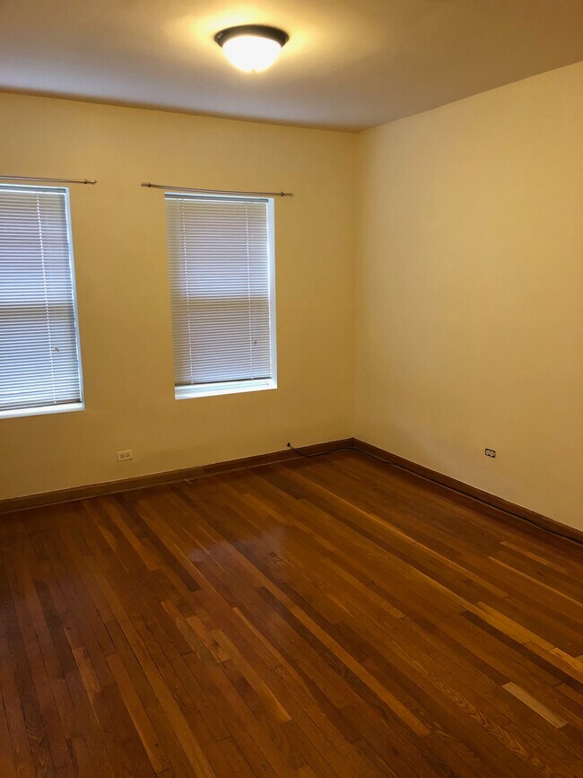 Bedroom - 4609 N Spaulding Ave
