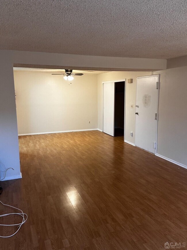 Foto del edificio - 1133 Livingston Ave