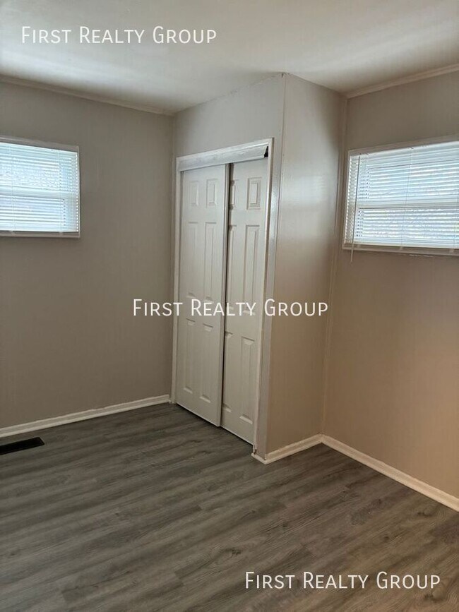 Foto del edificio - 4572 Gardendale Ave