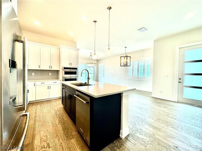 Building Photo - 9040 Mayreau Wy