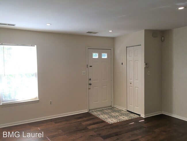 Foto del edificio - 3 br, 2.5 bath House - 6402 Bayberry Ct