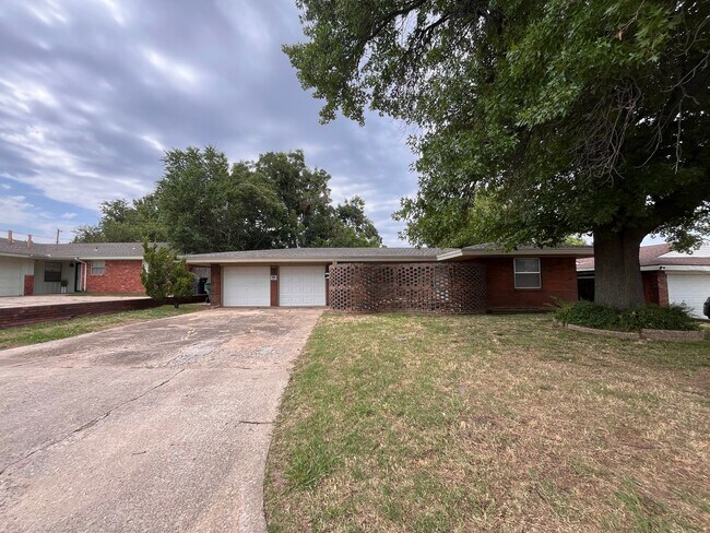 Building Photo - 3 Bed 1.5 Bath in OKC