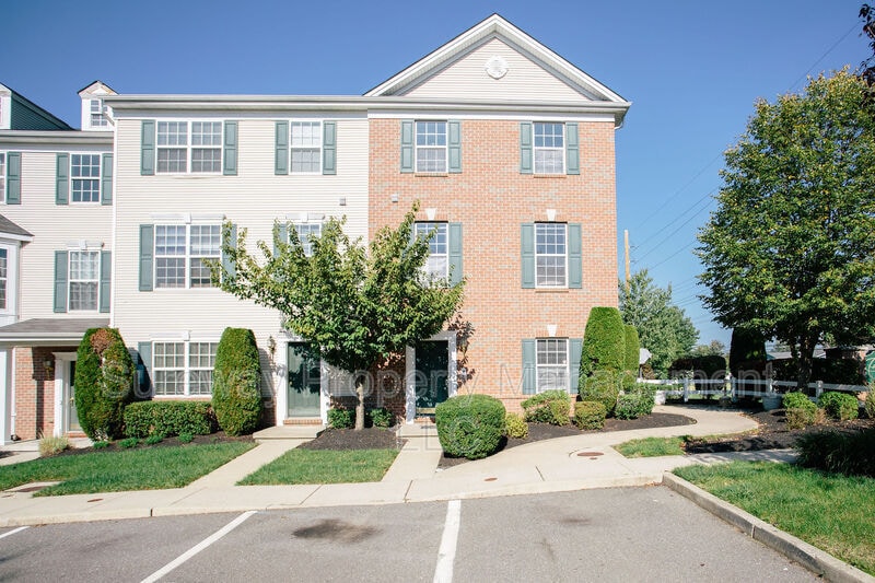 Foto principal - 102 Brandywine Dr