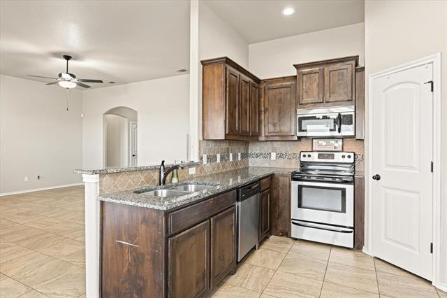 Foto del edificio - 9128 Parkview Cir