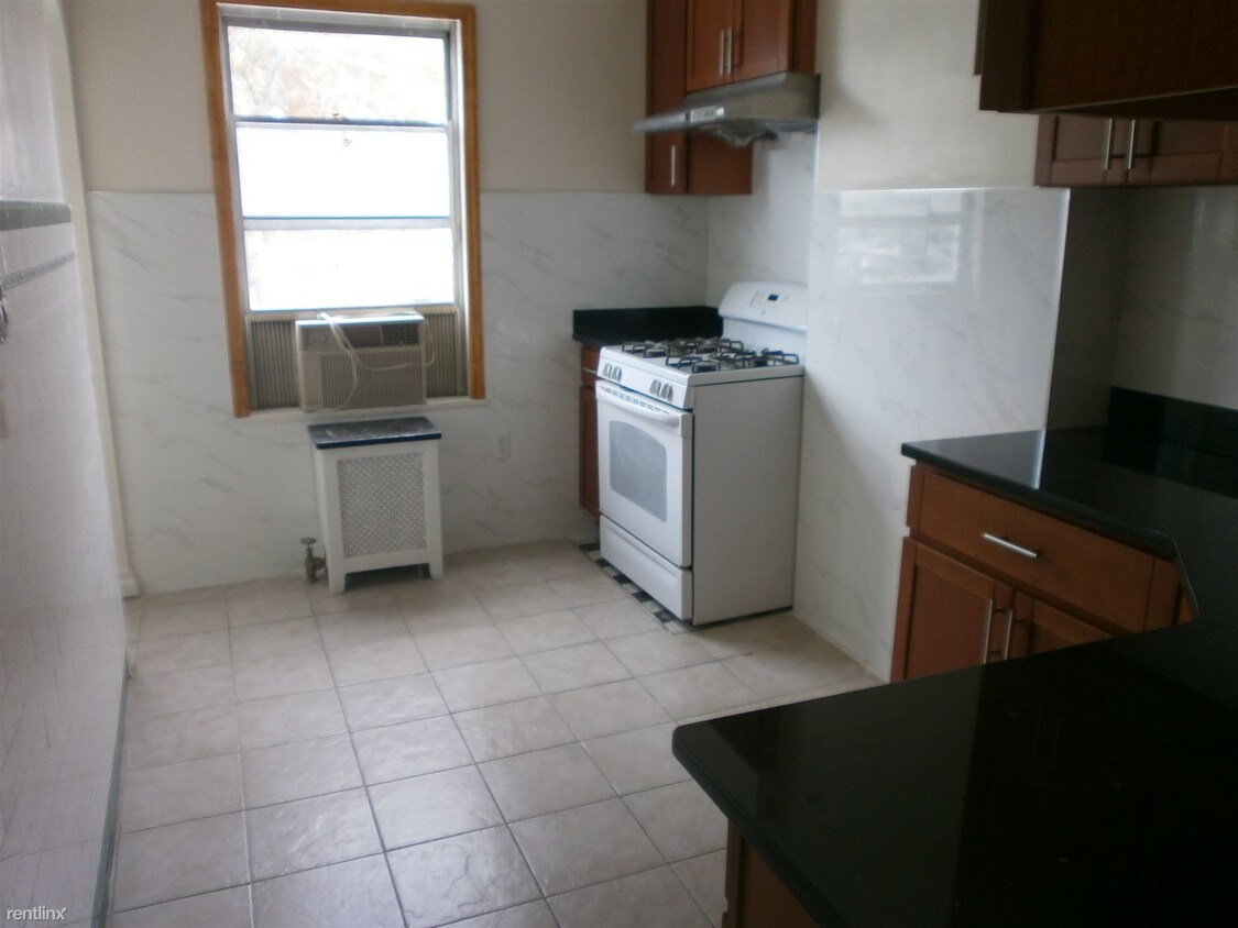 Primary Photo - 7518 18th Ave