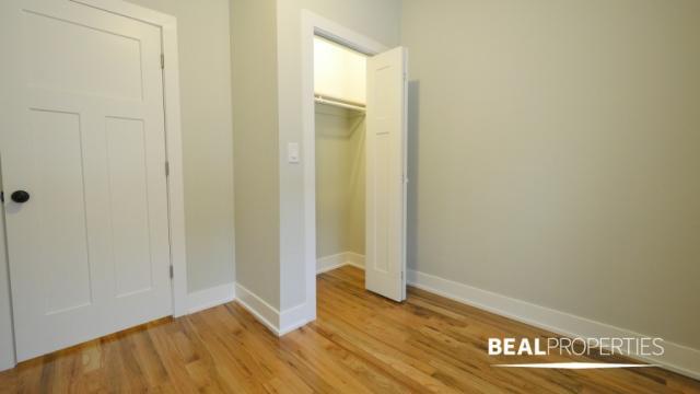 Foto del edificio - 3 bedroom in CHICAGO IL 60657