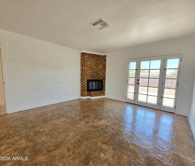 Foto del edificio - 1731 E Redfield Rd