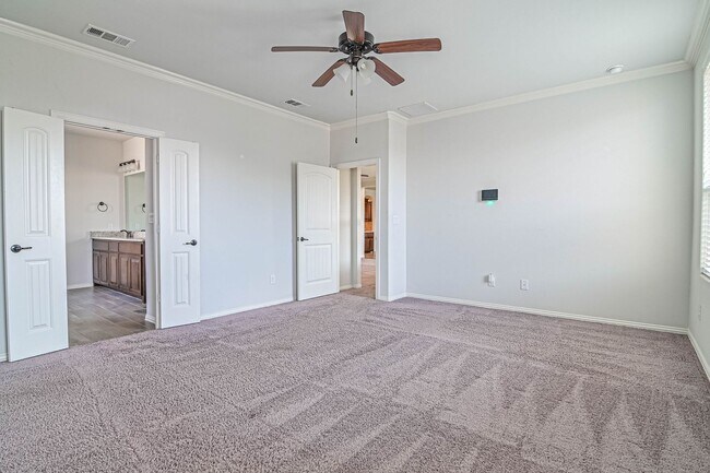 Foto del edificio - 2323 Vista Ridge Rd