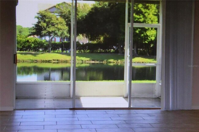 Foto del edificio - 2540 Glenrise Pl