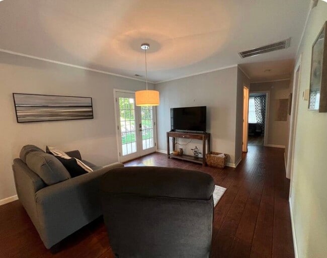 Foto del edificio - 608 Elm Ave