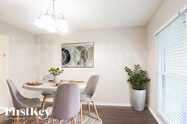 Foto del edificio - 4729 Windflower Cir