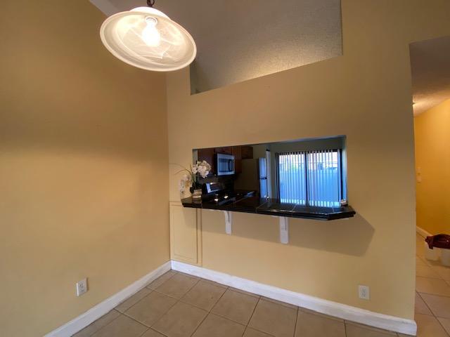 Building Photo - 10323 Boca Bend W