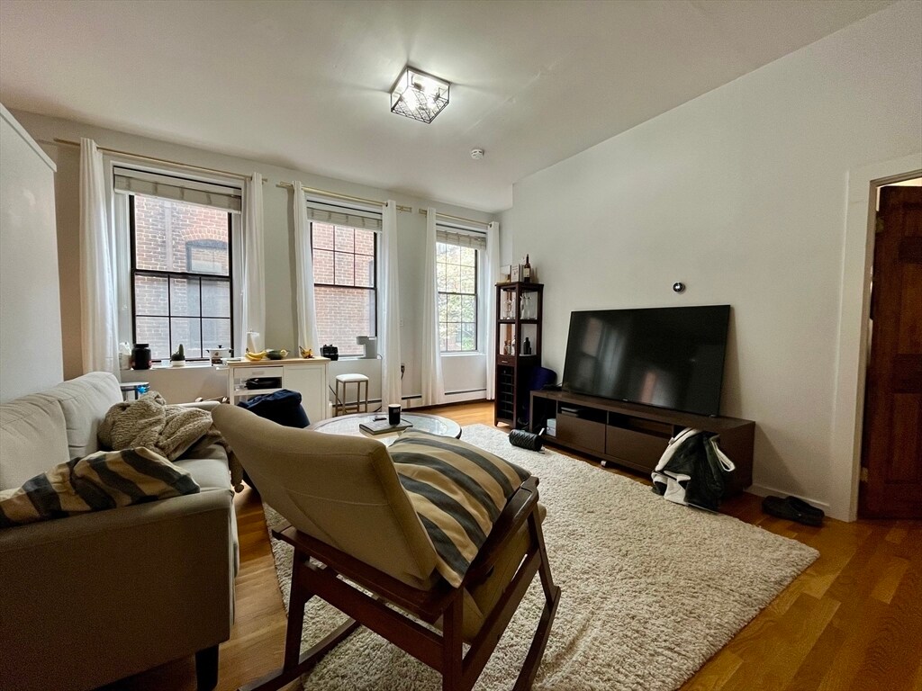 Primary Photo - 19 Fayette St