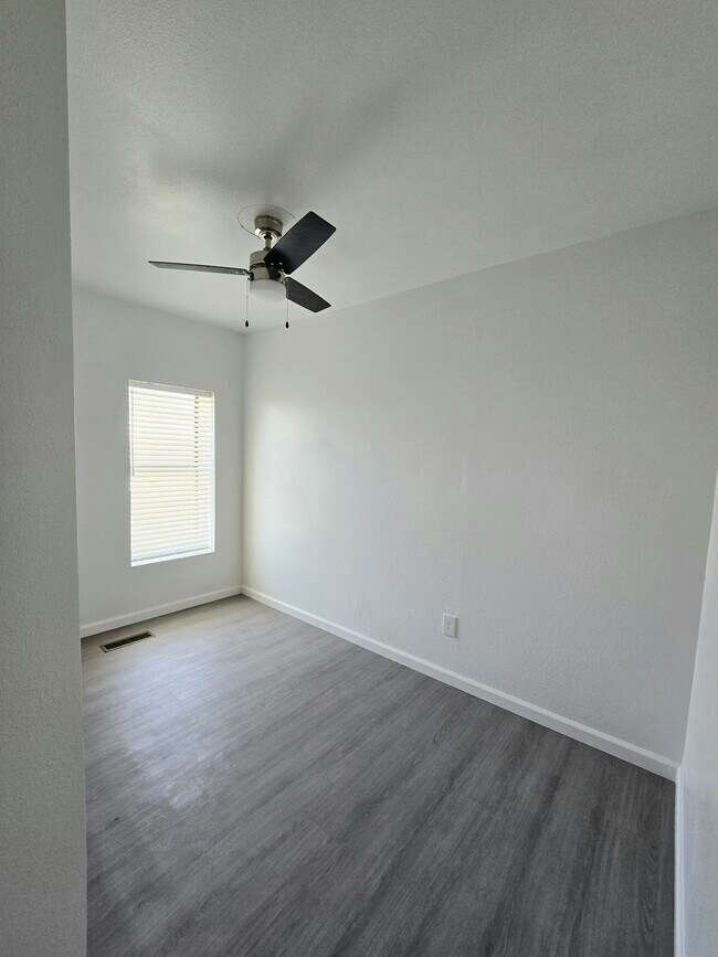 Foto del edificio - 300 S 5th St