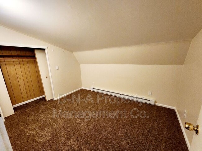 Building Photo - 122 Maggie Way