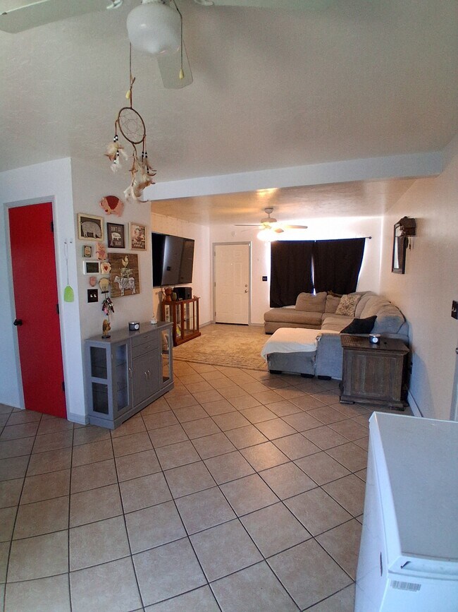 Foto del edificio - 7205 E Bellingham Dr