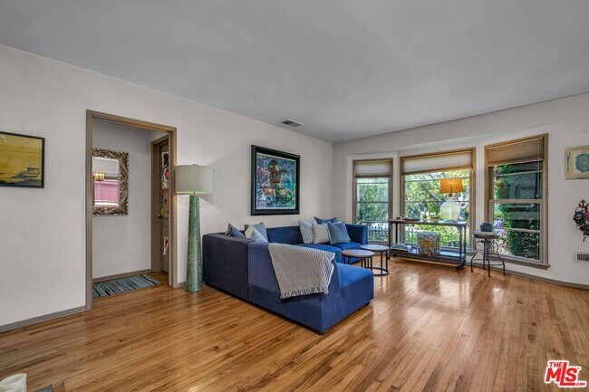 Building Photo - 560 N Tahquitz Pl