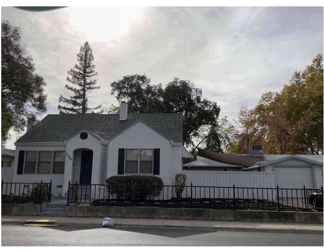 Primary Photo - 106 Sutter Ave