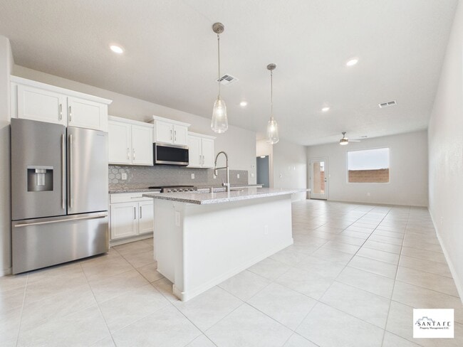 Building Photo - Brand New Beauty Available Now!