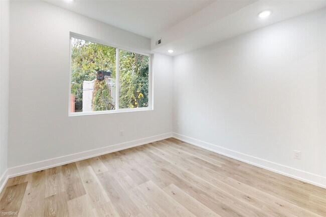 Foto del edificio - 4 br, 4 bath 4plex - 1726 W SUSQUEHANNA St...