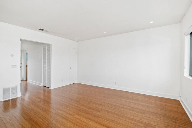 Foto del edificio - 3907 Georgia St