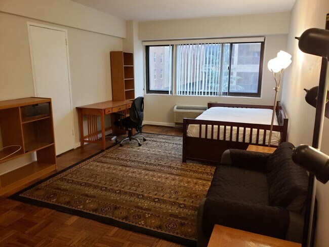 Foto del edificio - 2141 I St NW