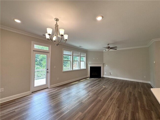 Foto del edificio - 1468 Edgebrook Ct NE