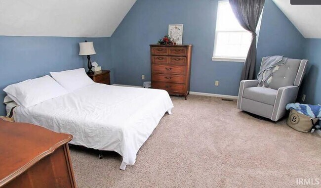 Building Photo - 1810 Chenango Pl