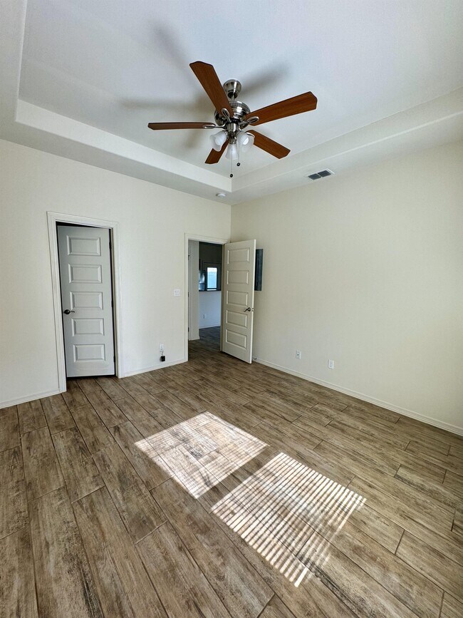 Foto del edificio - 3913 Hawthorne Ave