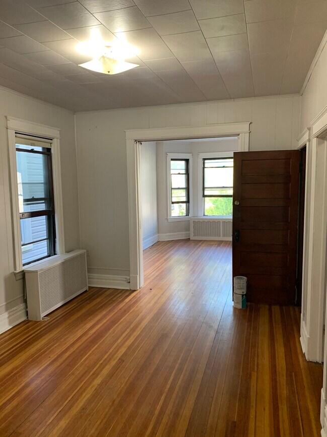 Foto del edificio - 448 Yates St