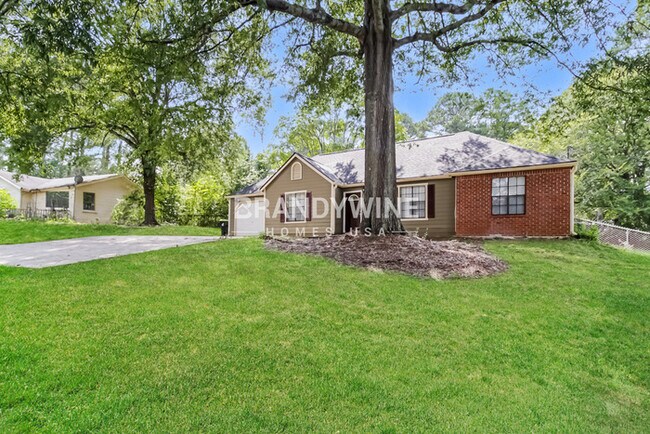 Building Photo - COMING SOON!!  One month FREE RENT - $5 AP...