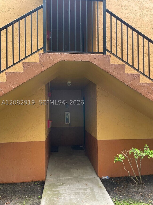 Building Photo - 10757 Cleary Blvd
