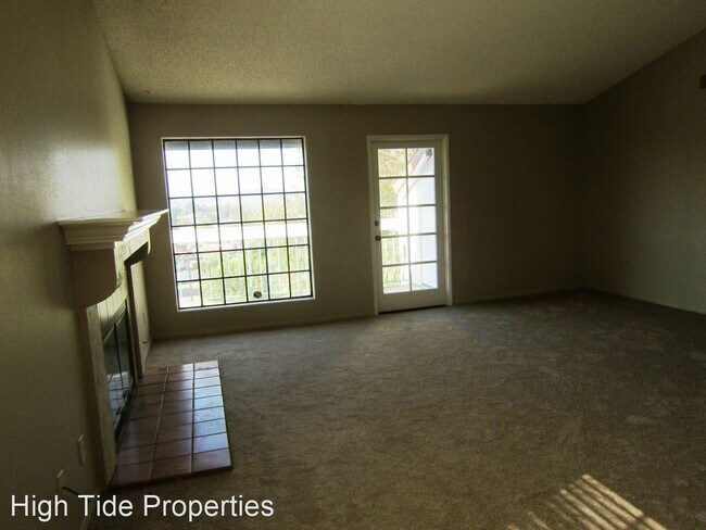 Building Photo - 3 br, 2 bath House - 16388 Avenida Venusto #E