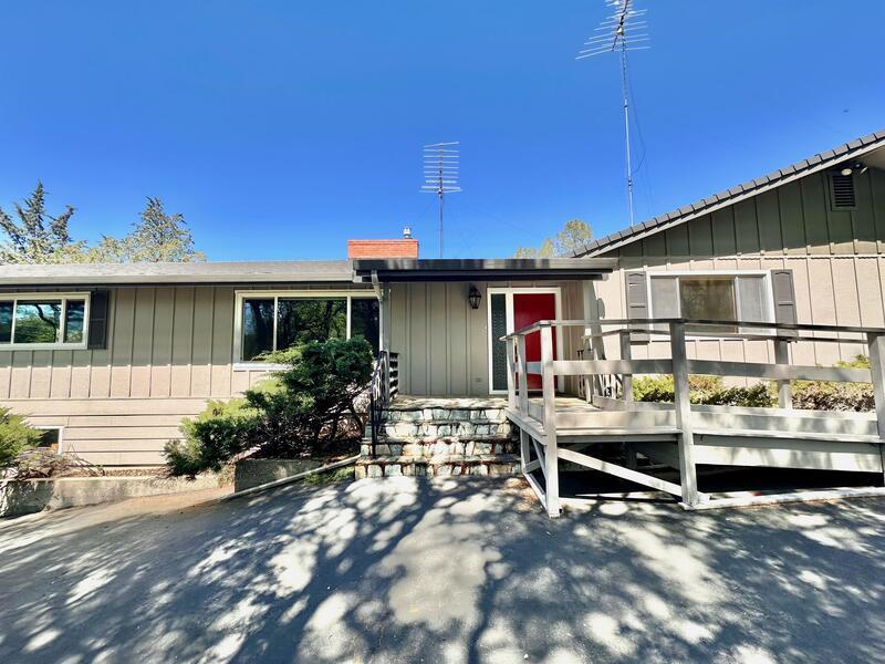 Primary Photo - 16107 Bitney Springs Rd