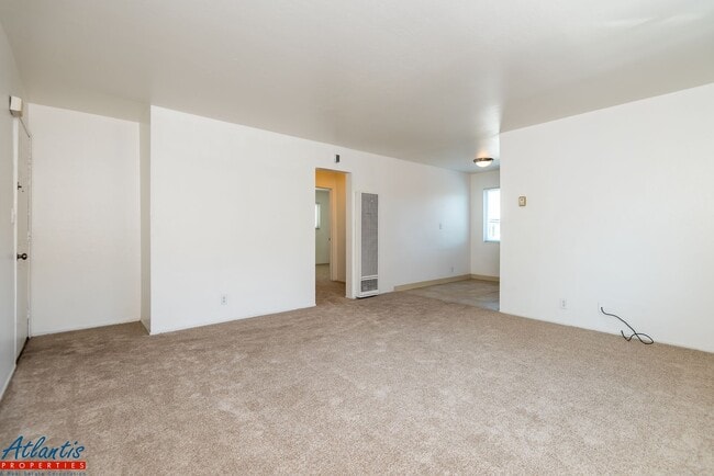 Building Photo - 1570 Quebec Ct