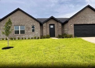 Building Photo - 2602 Liguria Ln