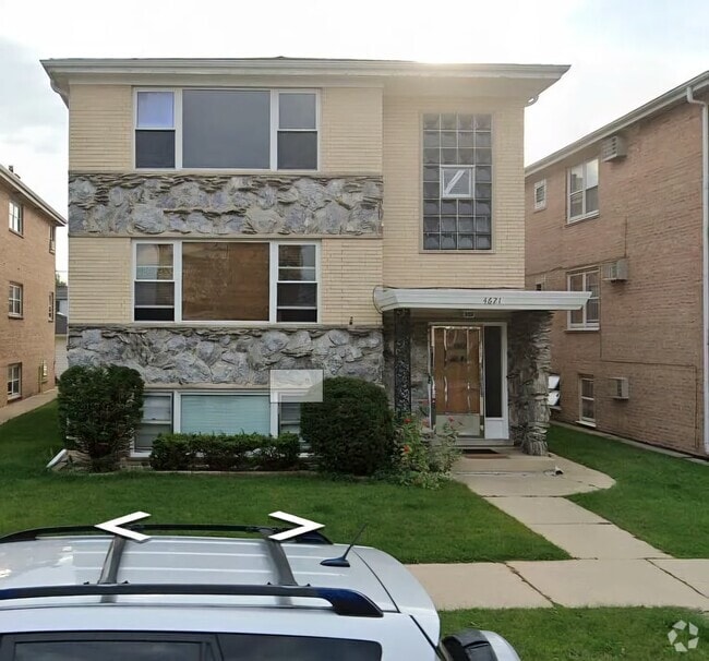 Building Photo - 4621 N Sayre Ave