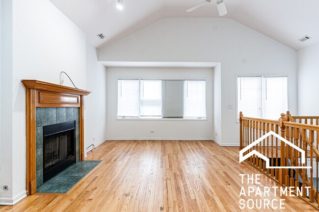 Building Photo - 2901 N Hoyne Ave