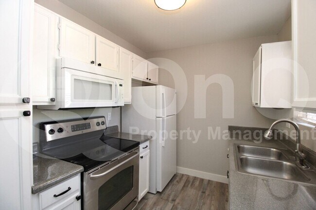 Foto del edificio - 1942 S Emerson