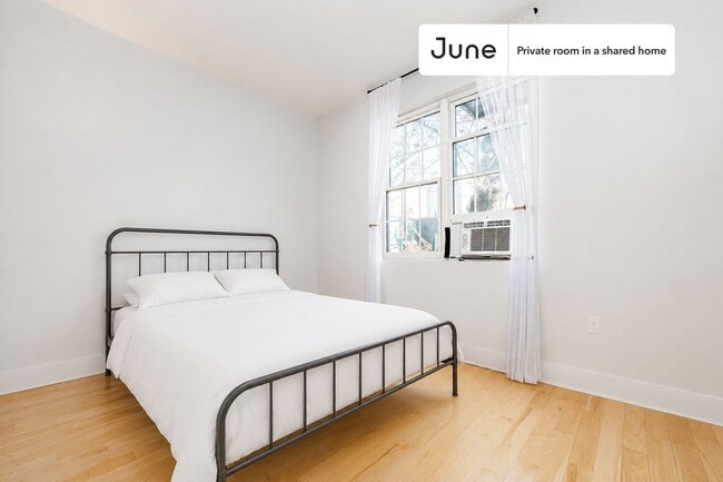 Room in Shared 3 bed/1 bath home in Clinton Hill - Room in Shared 3 bed/1 bath home in Clinton Hill