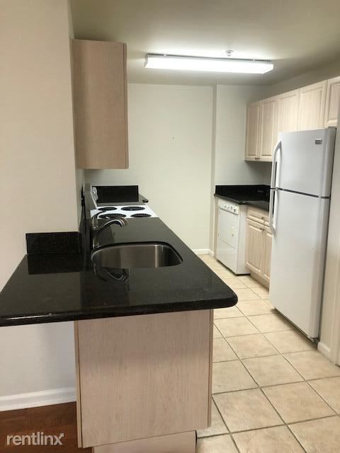 Building Photo - 3 br, 2 bath House - 2040 Greenview Shores...