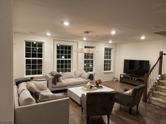 Foto principal - 914 Parkview Ln