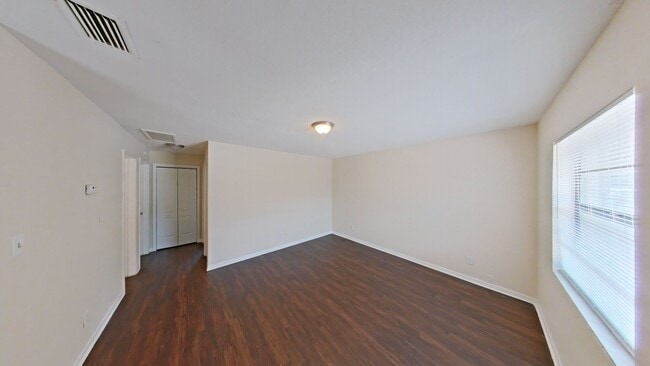 Photo - E Poinsettia Ave 921 - TA1 Apartment