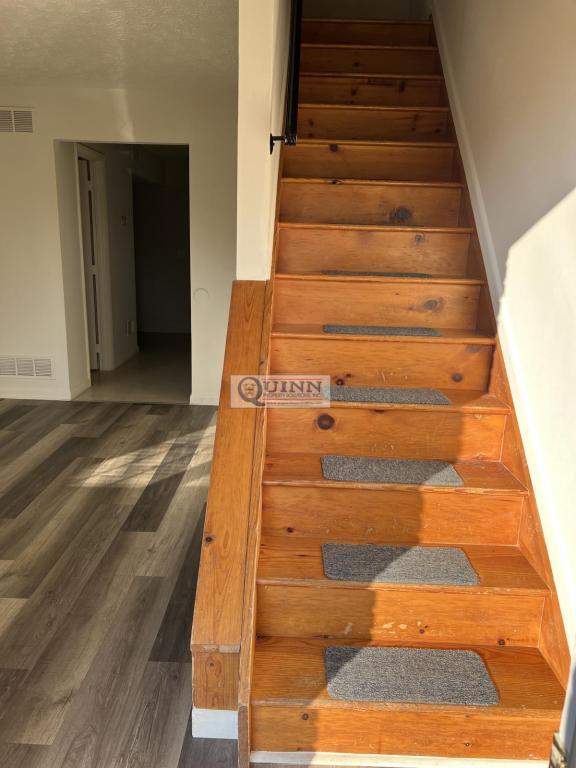 Foto del edificio - 56 Willow Ct