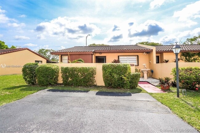 Foto del edificio - 8511 SW 147th Ct