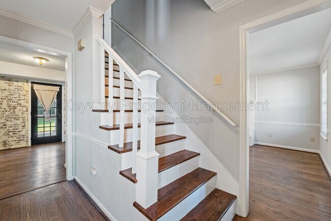 Foto del edificio - 4140 Clinton Way E