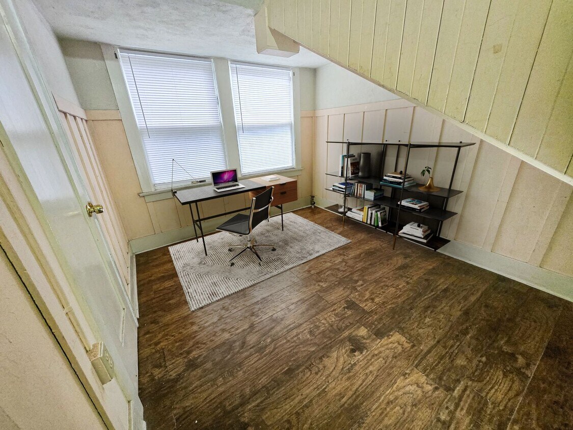 Foto del edificio - 1 Bed 1 Bath within USC patrol zone