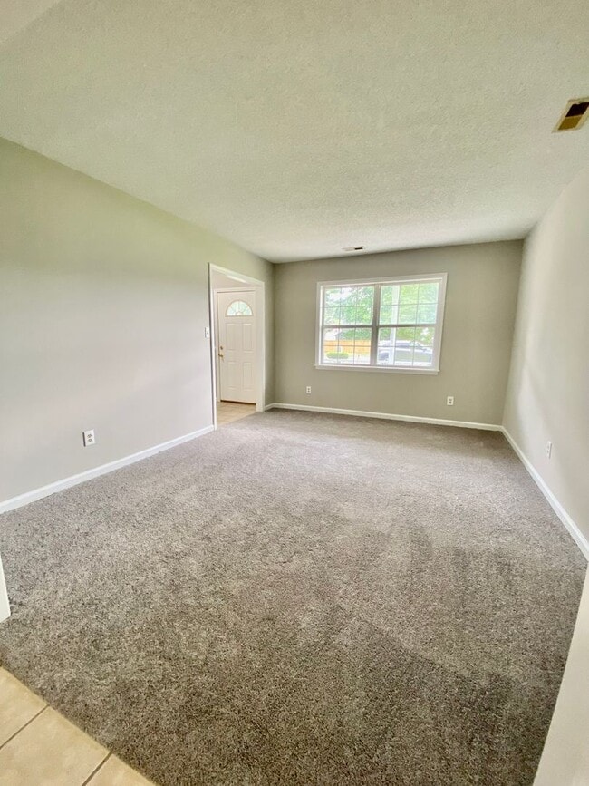 Building Photo - 4 Bedroom Home for Rent